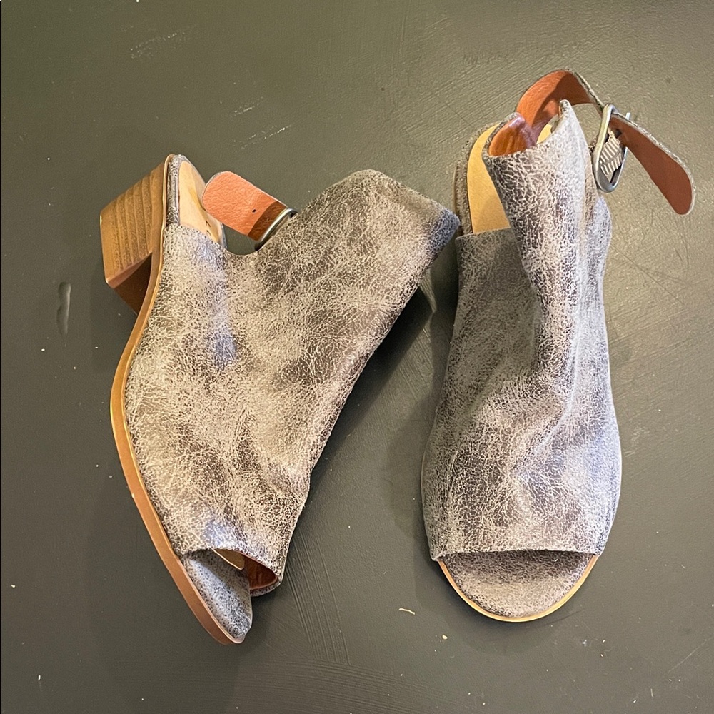 Lucky Brand shoes